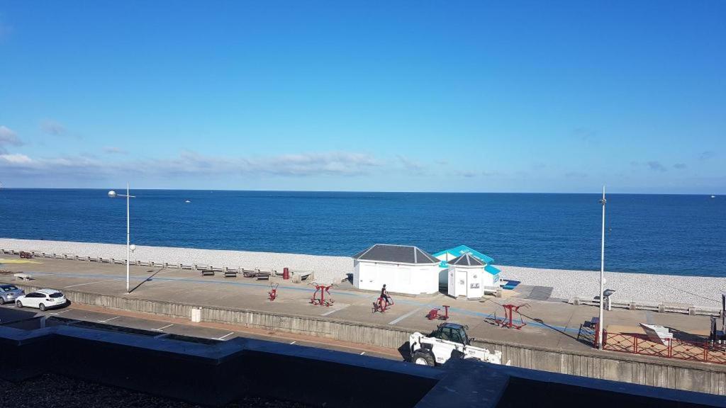 Ideal Famille Et Couple , Vue Mer Residence Calme フェカン エクステリア 写真